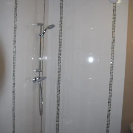 Kyriad - Netreville Évreux