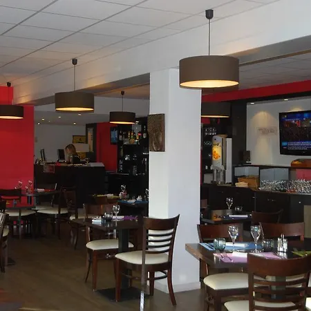 Hotel Kyriad - Netreville