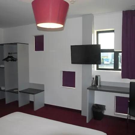 Kyriad - Netreville Hotel Évreux