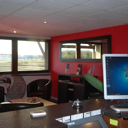 Hotel Kyriad - Netreville