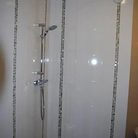 Kyriad - Netreville Hotel