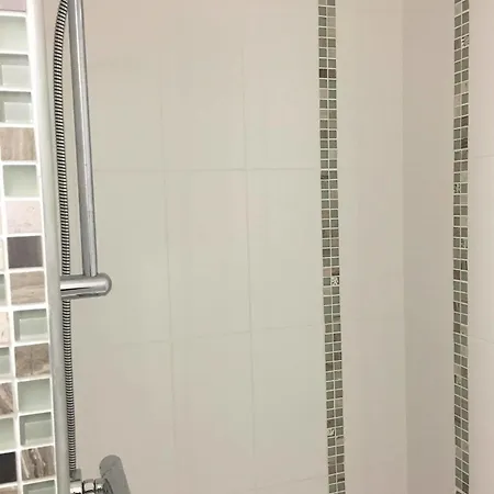 Kyriad - Netreville Hotel Évreux