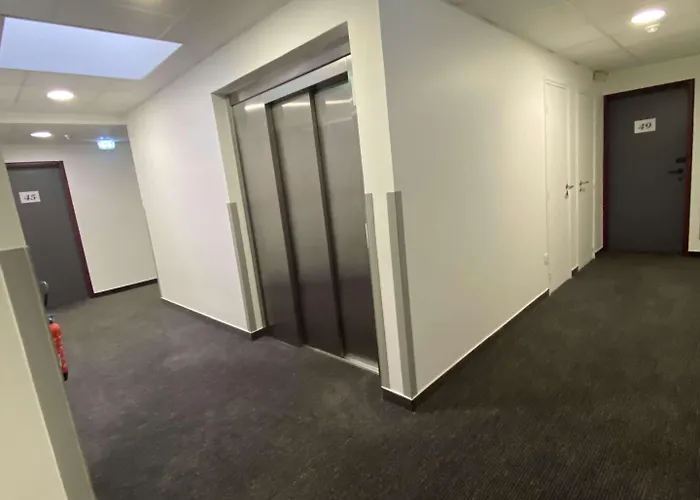 Hotel Kyriad - Netreville