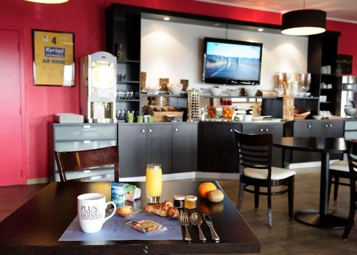 Hotel Kyriad - Netreville Evreux