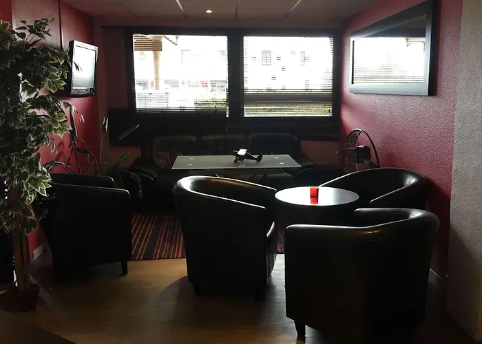 Hotel Kyriad - Netreville