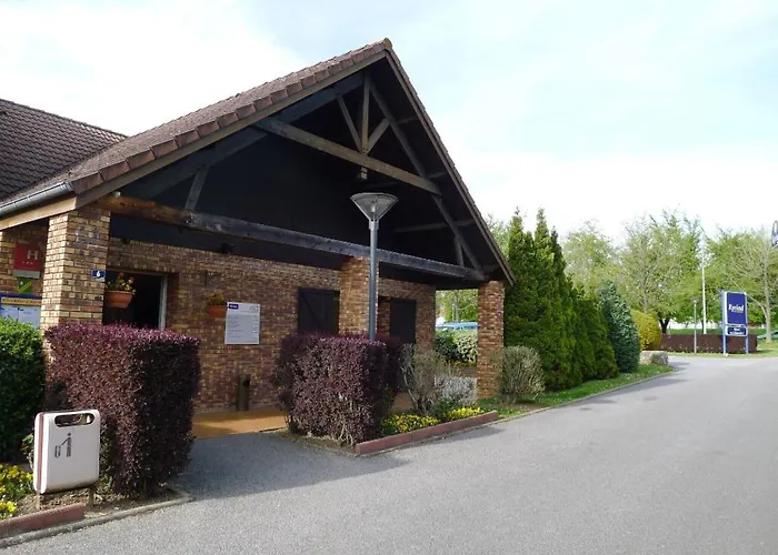 Kyriad - Netreville Evreux