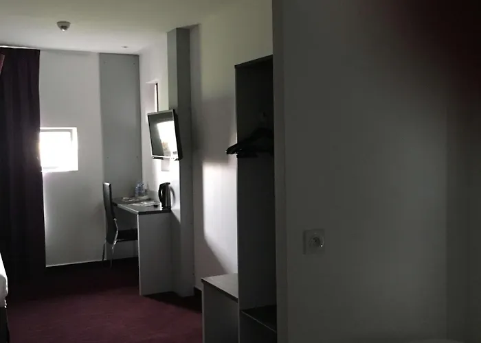 Hotel Kyriad - Netreville Evreux